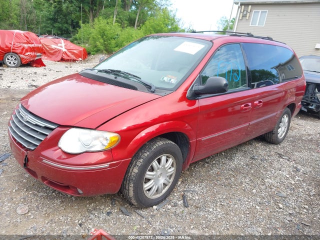 2005 Chrysler Town & Country Touring მანქანა იყიდება აუქციონზე, vin: 2C8GP54LX5R144601, აუქციონის ნომერი: 45207972
