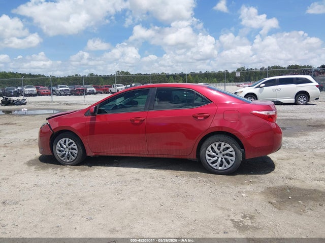 Toyota COROLLA LE 2018 5YFBURHE3JP824079 Image 14
