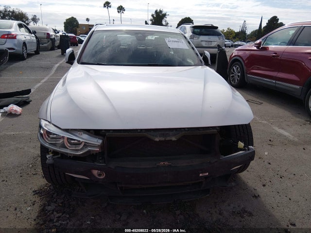 BMW 3 Series 328i 2016 WBA8E9C52GK646989 Image 12