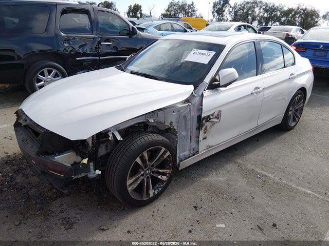 BMW 3 Series 328i 2016 WBA8E9C52GK646989 Image 2