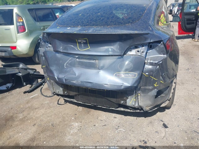 2022 Tesla Model Y Performance Dual Motor All-wheel Drive მანქანა იყიდება აუქციონზე, vin: 7SAYGDEFXNF564057, აუქციონის ნომერი: 45208035