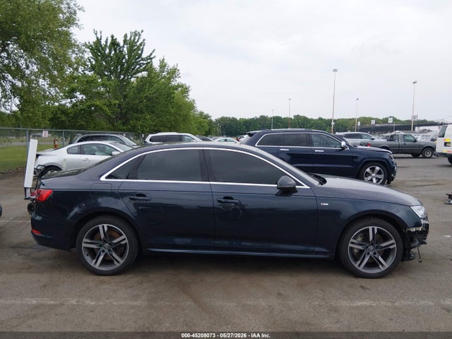 2017 Audi A4 2.0t Premium მანქანა იყიდება აუქციონზე, vin: WAUFNAF4XHN065817, აუქციონის ნომერი: 45208073