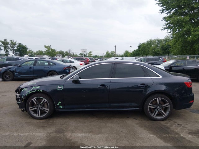 2017 Audi A4 2.0t Premium მანქანა იყიდება აუქციონზე, vin: WAUFNAF4XHN065817, აუქციონის ნომერი: 45208073
