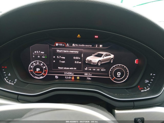 2017 Audi A4 2.0t Premium მანქანა იყიდება აუქციონზე, vin: WAUFNAF4XHN065817, აუქციონის ნომერი: 45208073