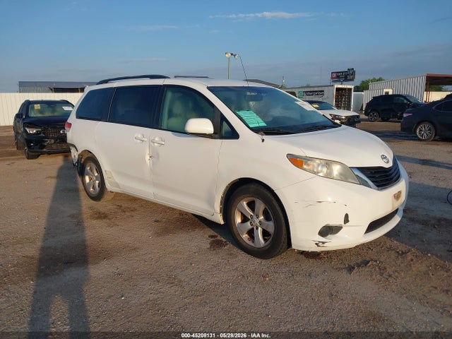 Aukcja sprzedaży 2011 Toyota Sienna Le V6, vin: 5TDKK3DC8BS072637, numer aukcji: 45208131