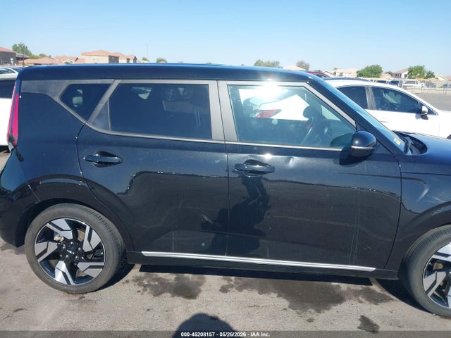 KNDJ53AU0P7860295 KIA Soul Gt-line