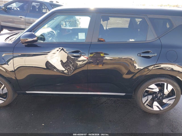 KNDJ53AU0P7860295 KIA Soul Gt-line