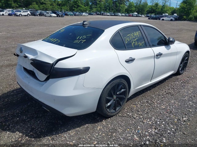 2018 Alfa Romeo Giulia Rwd მანქანა იყიდება აუქციონზე, vin: ZARFAEBN7J7565051, აუქციონის ნომერი: 45208159