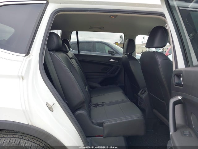 Volkswagen Tiguan 2018 3VV2B7AX6JM177238 Image 8