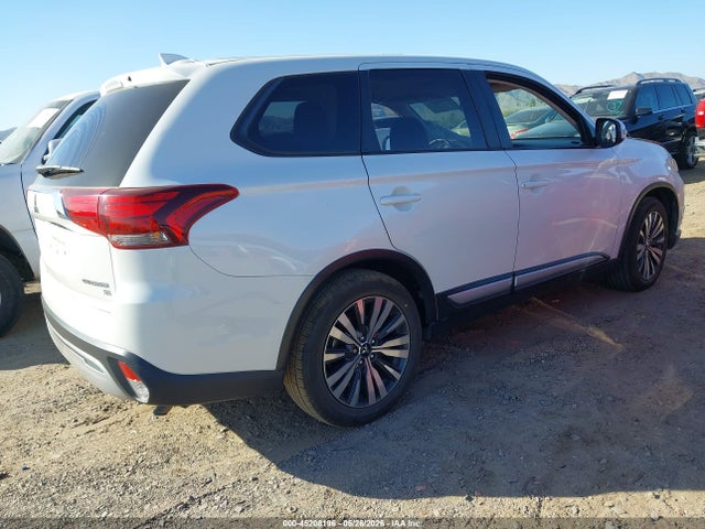 JA4AD3A33KZ009125 Mitsubishi Outlander Se