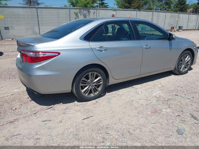45208220 :رقم المزاد ، 4T1BF1FK3GU194382 vin ، 2016 Toyota Camry Se مزاد بيع
