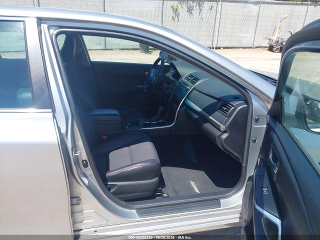 45208220 :رقم المزاد ، 4T1BF1FK3GU194382 vin ، 2016 Toyota Camry Se مزاد بيع