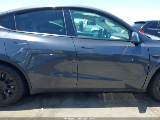 Продажа на аукционе авто 2021 Tesla Model Y Long Range Dual Motor All-wheel Drive, vin: 5YJYGDEE7MF245721, номер лота: 45208227