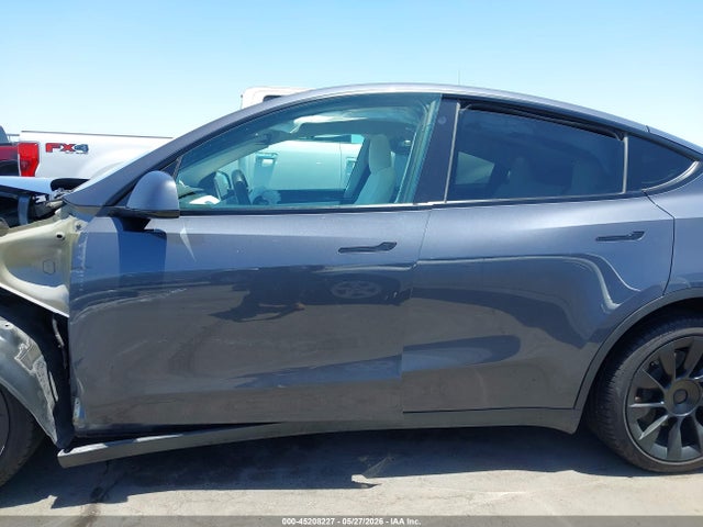 Продажа на аукционе авто 2021 Tesla Model Y Long Range Dual Motor All-wheel Drive, vin: 5YJYGDEE7MF245721, номер лота: 45208227
