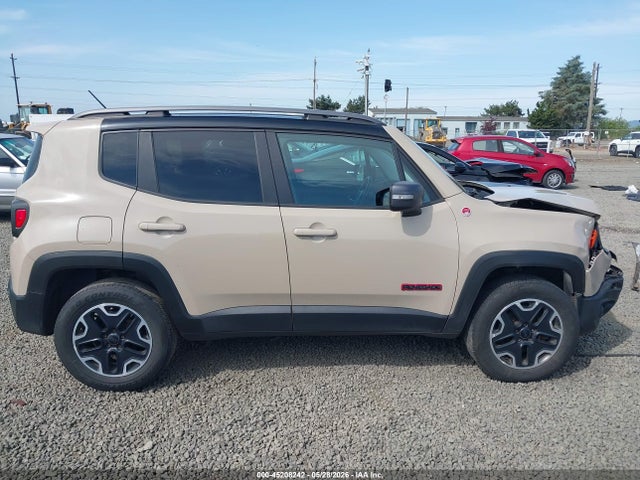 Jeep Renegade Trailhawk 2015 ZACCJBCT8FPB97952 Image 13