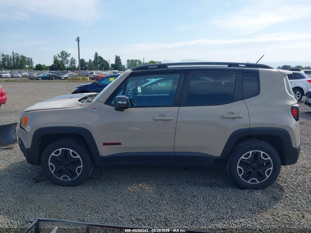 Jeep Renegade Trailhawk 2015 ZACCJBCT8FPB97952 Image 14