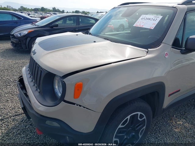 Jeep Renegade Trailhawk 2015 ZACCJBCT8FPB97952 Image 17