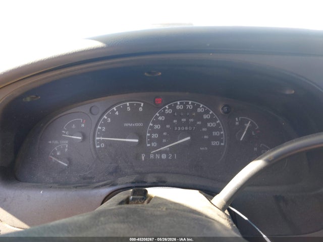 Продаж на аукціоні авто 1999 Ford Explorer Eddie Bauer/limited/xlt, vin: 1FMDU34E2XZB89877, номер лоту: 45208267
