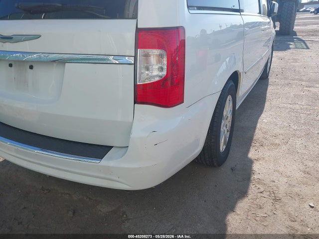 2015 Chrysler Town & Country Touring მანქანა იყიდება აუქციონზე, vin: 2C4RC1BG3FR552461, აუქციონის ნომერი: 45208273