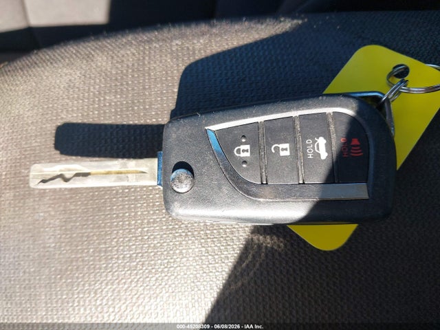 JTDEPMAE5MJ179896 Toyota COROLLA LE