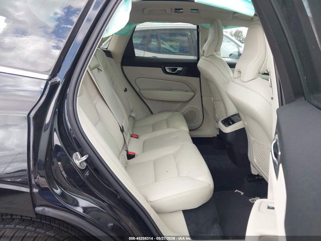 Продажа на аукционе авто 2023 Volvo Xc60 B5 Ultimate Bright Theme, vin: YV4L12DA5P1226562, номер лота: 45208314