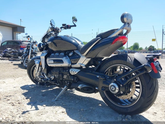 Triumph Motorcycle Rocket 3 Gt 2021 SMTG10JX4MTAE6118 Image 3
