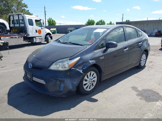 45208371 :رقم المزاد ، JTDKN3DP4E3060520 vin ، 2014 Toyota Prius Plug-in مزاد بيع
