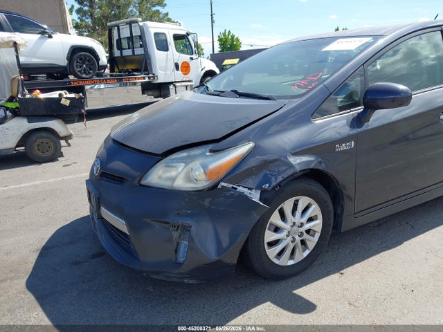 45208371 :رقم المزاد ، JTDKN3DP4E3060520 vin ، 2014 Toyota Prius Plug-in مزاد بيع