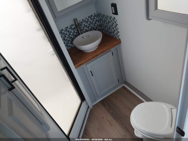 Aukcja sprzedaży 2004 Ford F550 Challenger Motor Home Super Duty Stripped Chass, vin: 1F6NF53SX40A00918, numer aukcji: 45208382