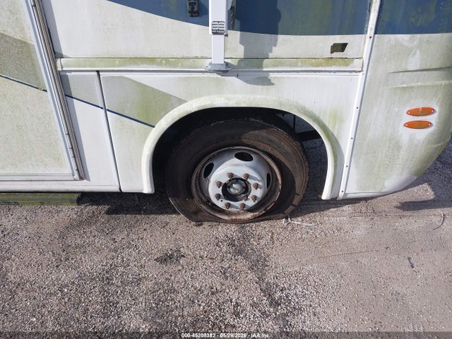 Aukcja sprzedaży 2004 Ford F550 Challenger Motor Home Super Duty Stripped Chass, vin: 1F6NF53SX40A00918, numer aukcji: 45208382