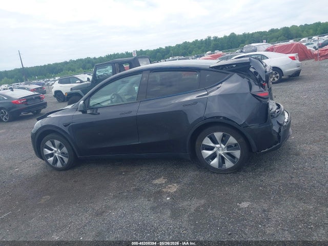Продаж на аукціоні авто 2024 Tesla Model Y, vin: 7SAYGDED9RF017950, номер лоту: 45208394