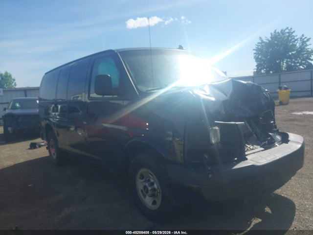 GMC Savana 2500 Work Van 2016 1GTW7AFF6G1180662 Image 13