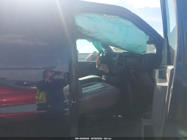 1GTW7AFF6G1180662 GMC Savana 2500 Work Van