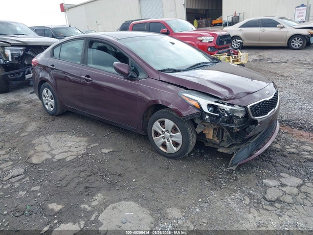 45208414 :رقم المزاد ، 3KPFK4A7XJE257179 vin ، 2018 Kia Forte Lx مزاد بيع