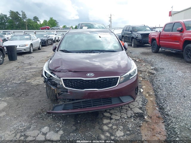 45208414 :رقم المزاد ، 3KPFK4A7XJE257179 vin ، 2018 Kia Forte Lx مزاد بيع