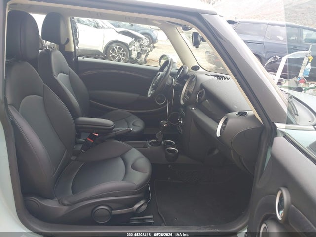 Продажа на аукционе авто 2012 Mini Cooper S, vin: WMWSV3C57CT385740, номер лота: 45208418