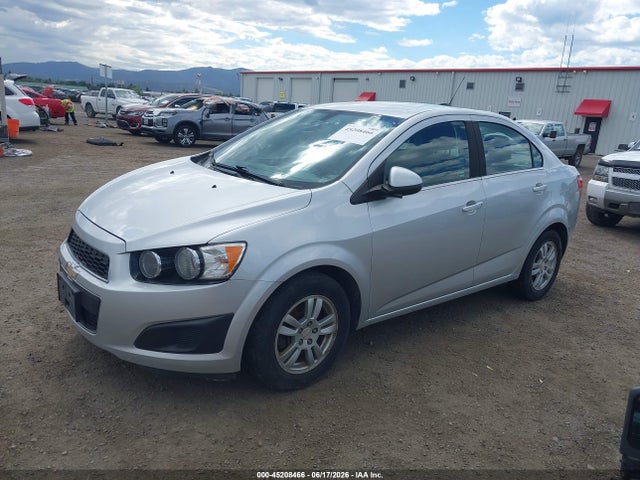 Chevrolet Sonic Lt Auto 2015 1G1JC5SG1F4208188 Image 2