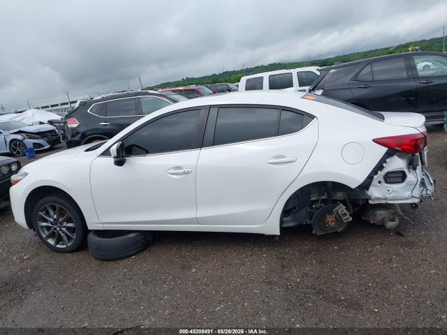 45208491 :رقم المزاد ، 3MZBN1V31JM234081 vin ، 2018 Mazda Mazda3 Touring مزاد بيع