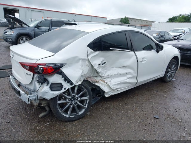 45208491 :رقم المزاد ، 3MZBN1V31JM234081 vin ، 2018 Mazda Mazda3 Touring مزاد بيع