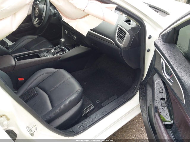 45208491 :رقم المزاد ، 3MZBN1V31JM234081 vin ، 2018 Mazda Mazda3 Touring مزاد بيع