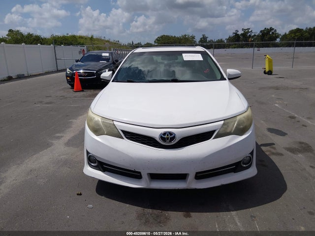 45208610 :رقم المزاد ، 4T1BK1FK1CU013270 vin ، 2012 Toyota Camry Se V6 مزاد بيع