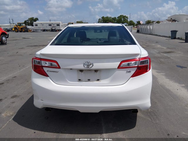45208610 :رقم المزاد ، 4T1BK1FK1CU013270 vin ، 2012 Toyota Camry Se V6 مزاد بيع