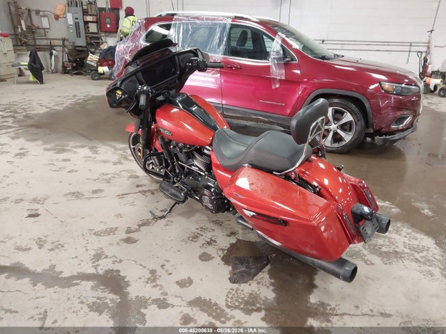 Harley-Davidson FLHX 2024 1HD1KB711RB622227 Image 3