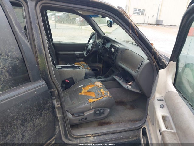 2000 Ford Explorer Xlt მანქანა იყიდება აუქციონზე, vin: 1FMZU63P3YZB16643, აუქციონის ნომერი: 45208644