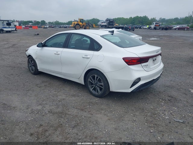 KIA Forte Lxs 2022 3KPF24AD7NE424545 Image 3