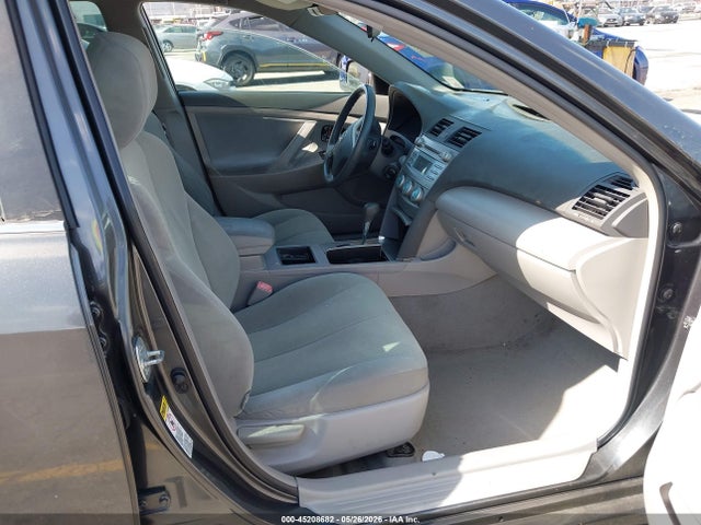 45208682 :رقم المزاد ، 4T4BE46KX9R062894 vin ، 2009 Toyota Camry Le مزاد بيع