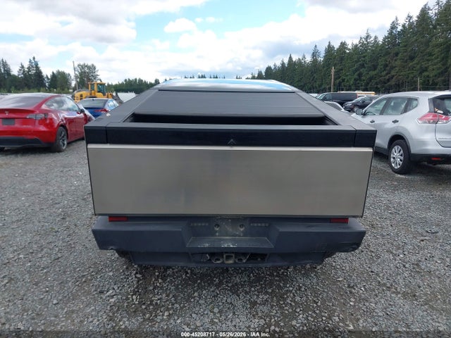 Tesla Cybertruck 2024 7G2CEHED0RA008763 Image 16