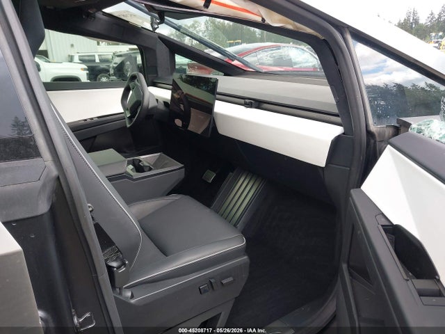 Tesla Cybertruck 2024 7G2CEHED0RA008763 Image 19