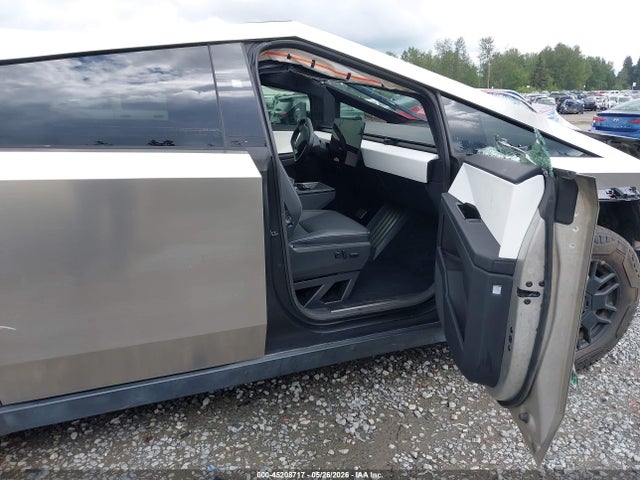 Tesla Cybertruck 2024 7G2CEHED0RA008763 Image 5