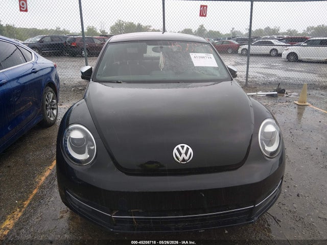45208718 :رقم المزاد ، 3VWVT7ATXDM682545 vin ، 2013 Volkswagen Beetle 2.0t Fender Edition مزاد بيع